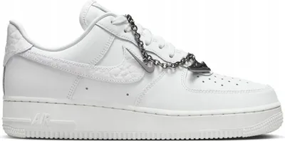 Produktbild von Nike Air Force 1 '07 Low "Summit White Mini Charm" Weiß, Größe: 39