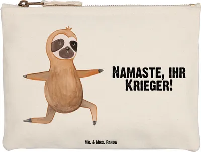 Produktbild von Mr. & Mrs. Panda Make-Up Tasche Faultier Yoga Größe M - Weiß - Geschenk, Etui, Stifteetui, Federmappe, Meditation, Mäppchen, Namaste, Kulturbeutel, Entspannung