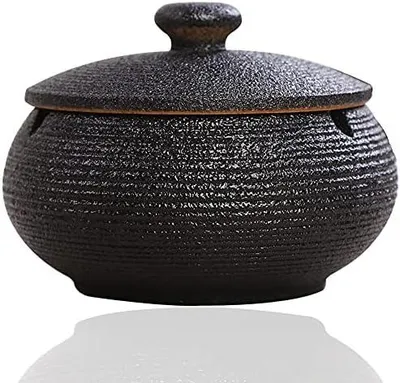 Produktbild von Windaschenbecher Schwarz Retro Keramik, Aschenbecher mit Deckel für Draußen, Einfachheit Zigarren Aschenbecher für Zuhause und Büro Dekoration (11.5X8.5cm)