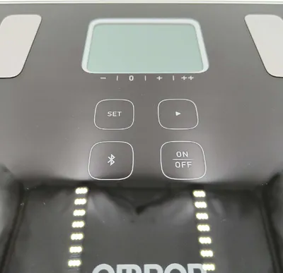 Produktbild von OMRON Körperanalysewaage Gesundheitsgerät VIVA Bluetooth Smart Body Analyzer Gewicht