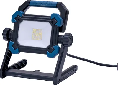 Produktbild von Northpoint LED-Arbeitsstrahler 55 W 4500lm dimmbar 5000K mit Steckdose & Kabelaufwicklung IP54