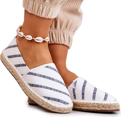 Produktbild von Weiße Textil Espadrilles zum Hineinschlüpfen Gr. 38 mit rutschfester Sohle und 2,5 cm Jute-Plattform