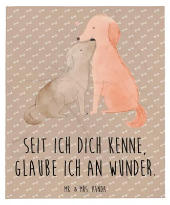 Produktbild von Mr. & Mrs. Panda Tagesdecke Hunde Liebe - Hundeglück - Geschenk, Sprüche, Decke, Herz, Optimitisch, Kuscheldecke, Hundespruch, Bettdecke, Hund, Vertrauen, Mikrofaserdecke