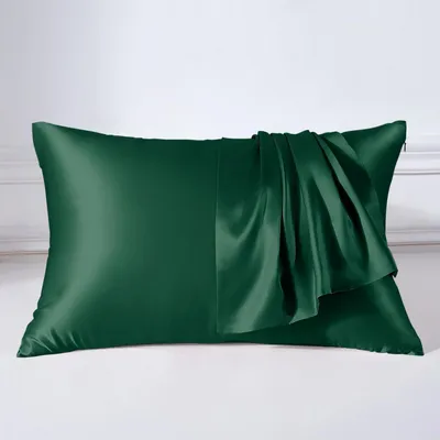Image de Housse de coussin en soie 22 momme, couleur émeraude, 40 x 60 cm