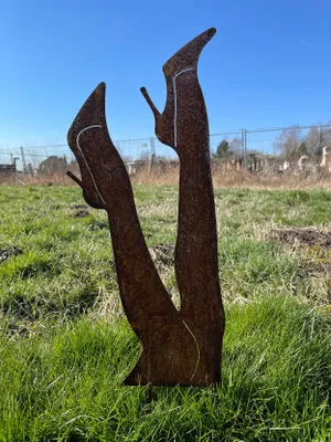 Produktbild von Sexy Frauenbeine Schöne Beine 55x23cm Gartenstecker Edelrost Gartendeko Rost Metall Rostfigur