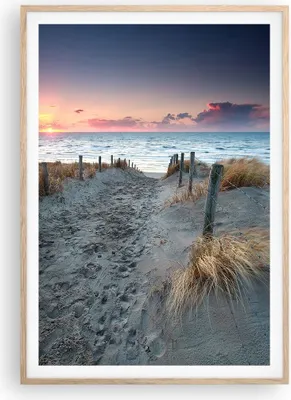 Produktbild von Gerahmtes Poster - Rahmen in heller Eiche - Strand Sand Spaziergang - 70x100 cm - Wand Bild - Wanddeko - Wandbilder - Kunstposter - Wandposter - Bilderrahmen - Bilder - Kunstdruck - P2NPA70x100-4924