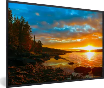 Produktbild von MuchoWow® Gerahmtes Poster Sonne - Landschaft - Wasser - Bäume 60x40 cm - Poster mit Schwarzem Bilderrahmen Wandposter Rahmen Foto Bilder - Printing - Wanddeko Schlafzimmer