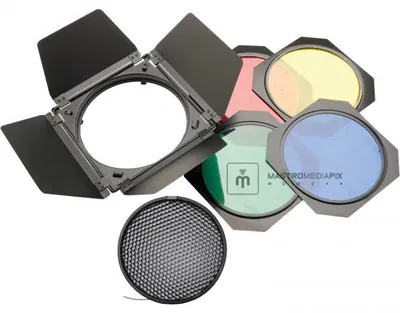 Immagine prodotto di Godox Barndoor quattro alette con griglia e gelatine colorate per parabola da 7" 18cm