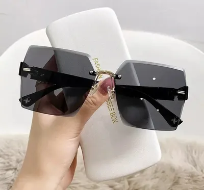 Produktbild von Sonnenbrille Elegant Schwarz OK360WZ2