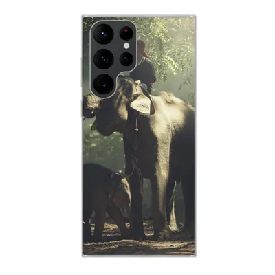 Produktbild von MuchoWow® Handyhülle Schutzhülle Hülle für Samsung Galaxy S22 Ultra Elefant - Wald - Bäume - Tiere - Trainer Silikon Softcase Handy Hülle - Abbildung