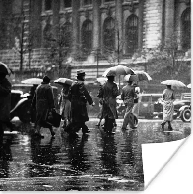 Produktbild von MuchoWow® Poster Menschen auf der Straße im Regen in New York - schwarz und weiß 50x50 cm - Wohnzimmerdekoration