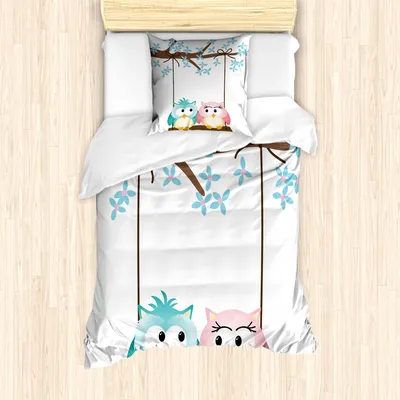 Produktbild von ABAKUHAUS Kindergarten Mantele, Eulen in der Liebe auf Schwingen, Milbensicher Allergiker geeignet mit Kissenbezügen, 135 cm x 200 cm - 80 x 80 cm, Hellrosa Blassblau