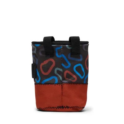 Mojo Kids" Chalk Bag von Black Diamond in Schwarz mit bunten; geometrischen Mustern und rotem Boden.
