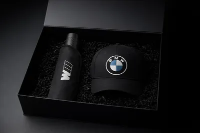Produktbild von BMW M Perfomance Motorsport Geschenkset Geschenkbox Mütze Regenschirm Cap