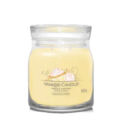 Immagine prodotto di Yankee Candle - Yankee Candle Vanilla Cupcake Signature Candle (cupcake alla vaniglia) - Candela profumata 368,0 g