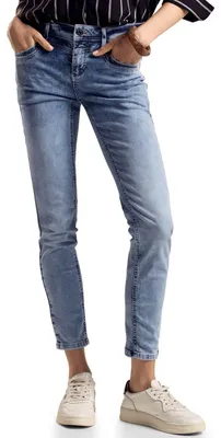 Productafbeelding van Street One dames jeans, model A378133, slim fit, lichtblauwe wassing, maat 26W / 30L
