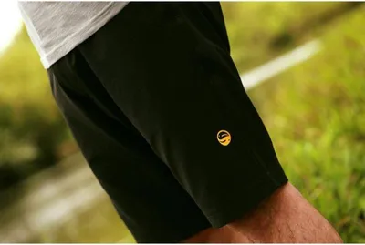 Produktbild von Schwarze Workwear Shorts Größe L mit klassischen Taschen und Reißverschlusstaschen