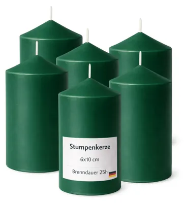 Produktbild von HS Candle 6er Pack Stumpenkerzen Dunkelgrün, Ø 6 cm x 10 cm, ca. 25 h Brenndauer, matt-glattes Finish, Baumwolldocht, Herstellung in der EU, für Tischdeko und Adventskranz