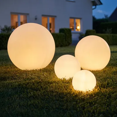 Produktbild von esotec Solar Leuchtkugel Set, Solarkugeln für außen, LIANA 4er Set Garten 103037, KI-generiertes Bild