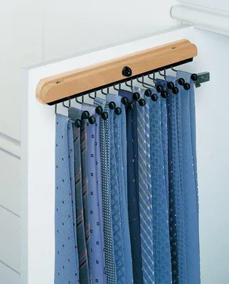 Produktbild von Famanu Halter für Krawatten - aus massivem Buchenholz und Aluminium