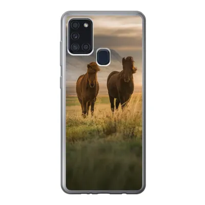 Produktbild von MuchoWow® Handyhülle Schutzhülle Hülle für Samsung Galaxy A21s Pferde - Luft - Gras Silikon Softcase Handy Hülle - Hartschale