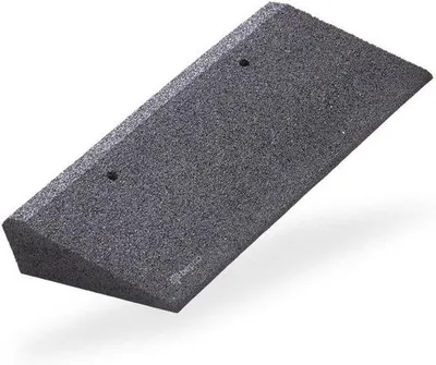 Produktbild von Rampe mit Kautschukfaser für Schwelle - Aufsatz für Fahrzeuge und Rollstühle (50 x 25 x 8 cm)