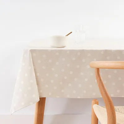 Produktbild von Fleckabweisende Tischdecke 300 x 155 cm aus 100% Baumwolle
