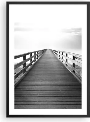 Produktbild von Gerahmtes Poster - Schwarzer Rahmen - Pier Perspektive Schwarzweiß - 50x70 cm - Wand Bild - Wanddeko - Wandbilder - Kunstposter - Wandposter - Bilderrahmen - Bilder - Kunstdruck - P2BPA50x70-4424