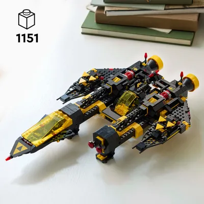 Produktbild von LEGO Icons Blacktron Renegade - Raumschiff Modell mit 3 Minifiguren & 1 Droide - Umbaubar in die 1980er Alienator - Bauset zum Sammeln für Erwachsene - Nostalgische Geschenkidee 10355