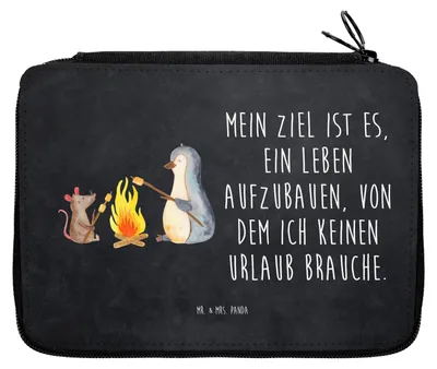 Produktbild von Mr. & Mrs. Panda Etui Pinguin Lagerfeuer - Kreidetafel - Geschenk, Federmäppchen, Bleistiftetui, Arbeit, Federtasche, Job, Liebe, Mäppchen, Motivation, Schlampermäppchen