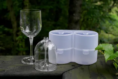 Produktbild von Winkee - 2er Weingläser To Go I Stilvoller Wein-Genuss für unterwegs I Ca. 320ml I Festival Zubehör mit praktischer Box