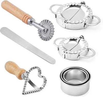 Produktbild von Famanu Ausstechformen Set - 8 Edelstahl Ravioli Formen mit Zubehör