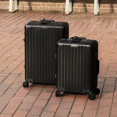 Produktbild von LUGGAGE ALUMINIUM - Hartschalenkoffer aus Aluminium mit TSA-Schloss und multidirektionalen Rollen