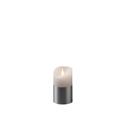 Produktbild von LED Echtwachskerze, weiß, mit silberfarbener Banderole, 3D Flamme, 4h und 8h Timer, warm weiße Diode, batteriebetrieben, Innen-1820-300