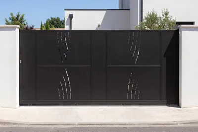 Produktbild von NALI VELETA 3,5 m Stahl-Schiebetor, 160 cm hoch, Schwarz