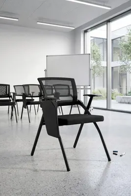 Produktbild von Ergonomischer Seminarstuhl mit Netzrückenlehne und klappbarem Tisch