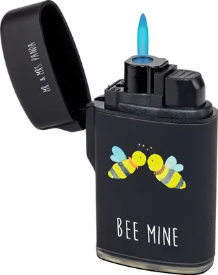 Produktbild von Mr. & Mrs. Panda Feuerzeug Biene Liebe - Schwarz - Geschenk, zigarettenanzünder, anzünder, Zünder, sturmfeuerzeuge, sturmfeuerzeug