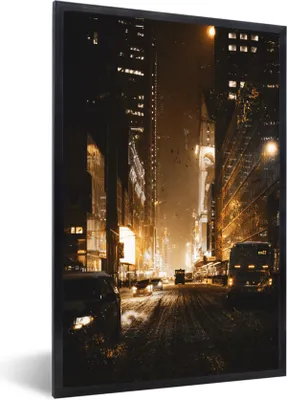 Produktbild von MuchoWow® MuchoWow® Gerahmtes Poster Gold - Nacht - Stadt 40x60 cm - Poster mit zchwarzem Bilderrahmen - Papierdruck - Wandbilder