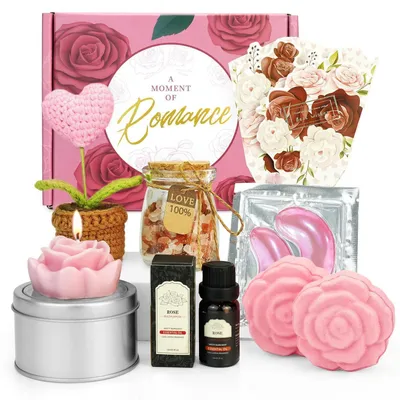 Immagine prodotto di Set regalo benessere per donne, composto da 8 elementi: olio di rosa, candela e bombe da bagno