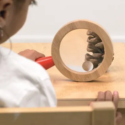 Produktbild von TickiT Holzlupe Lernspielzeug für Kinder