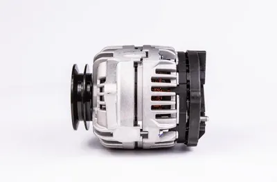 Produktbild von Lichtmaschine Generator 14 V 90 A BOSCH IAM-Expertise passend für NEW HOLLAND
