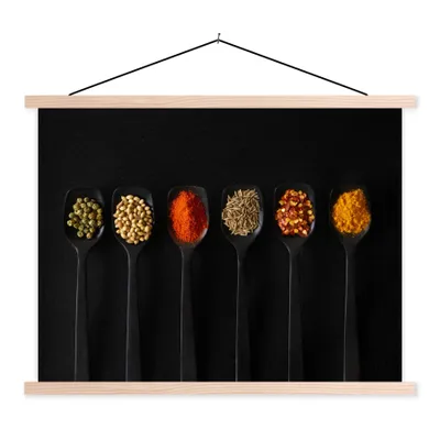 Produktbild von MuchoWow® Textilposter Löffel - Gewürze - Schwarz - Gewürze - Rustikal 40x30 cm mit holzfarbenen Rahmen - Bilder