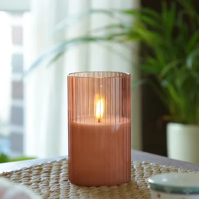 Produktbild von LED Kerze im Glas - Windlicht - Echtwachs - 3D Flamme - Timer - H: 12,5cm - D: 7,5cm - rosa