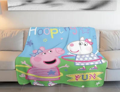 Obrázok produktu pre Peppa Pig, Peppa Wutz Luzie Locke "Hula Hooping Fun" Fleece Decke, Kuscheldecke 100 x 150 cm, 100% Polyester