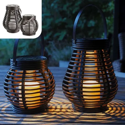 Produktbild von Unyqoos® Solar-Laternen 2er-Set – 1 rund (14,5×16 cm) + 1 tropfen (15,5×21 cm), dunkelbraun, warmweiß LED, spritzwassergeschützt, Tag-/Nacht-Sensor