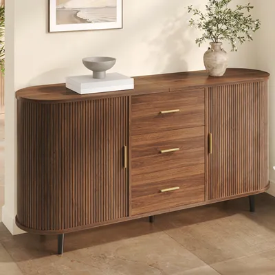 Produktbild von Merax Sideboard mit 3 Schubladen und Schiebetüren, Kommode aus MDF mit Rillen-Design, Wohnzimmerschrank mit Metallgriffe und Eisenrohrfüße, Walnuss
