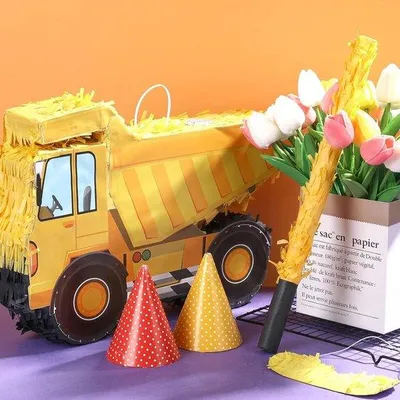 Produktbild von Bauwagen Piñata mit Schaufel für Kindergeburtstag Dekoration
