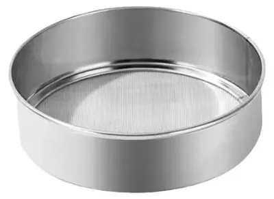 Image de Tamis fin en inox, diamètre 22 cm, hauteur 6 cm