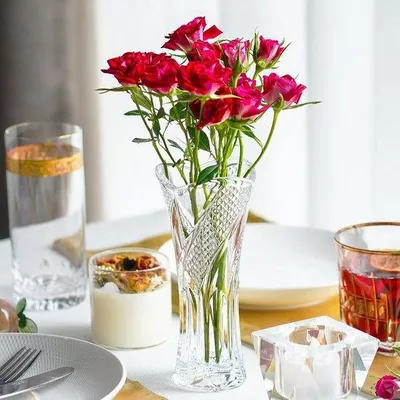 Productafbeelding van Moderne glazen vazen voor decoratie - Bloemenmand met spiraaldesign, 16,9 cm