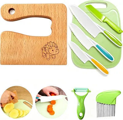 Imagen del producto de Juego de cocina infantil de 8 piezas, con temática de dinosaurios, que incluye una tabla de cortar y un pelador, ideal para cocinas de juguete